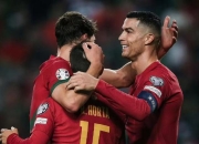 开云体育下载-巴塞罗那前冠军呼声高涨，明星球员傲立擂台