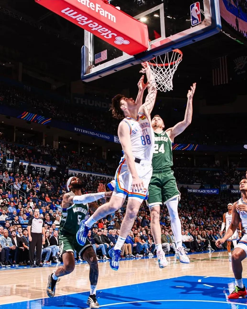 篮网B队血洗雄鹿，麦科勒姆三分雨点燃全场