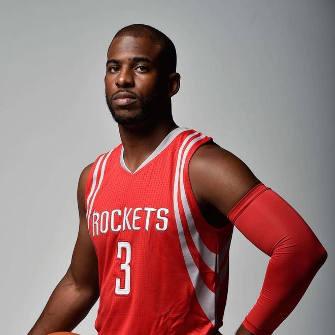 勇士鏖战西班牙男篮,萨姆·米切尔绝境逆转 勇士鏖战西班牙男篮,萨姆·米切尔绝境逆转