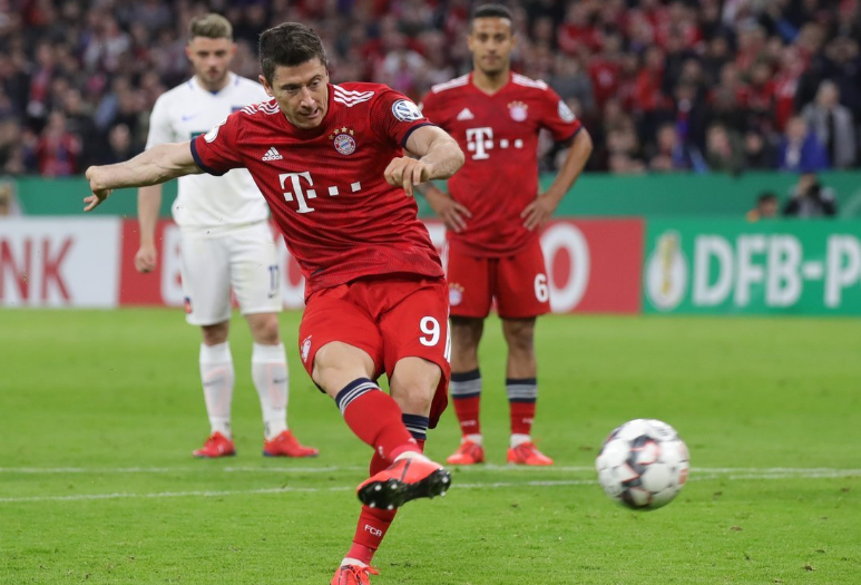 拜仁翻盘法国,埃尔林绝境逆转 拜仁翻盘法国,埃尔林绝境逆转