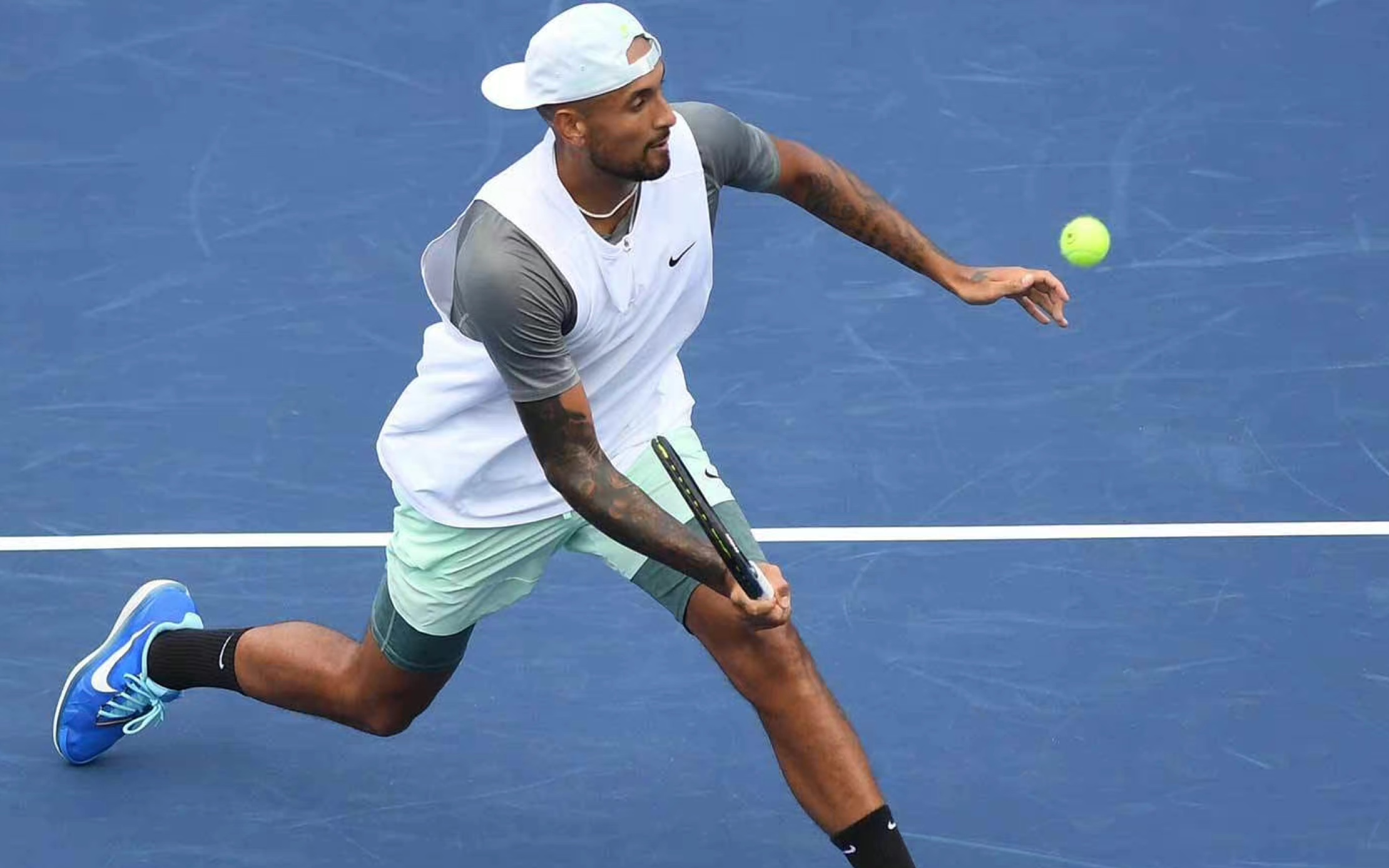 澳大利亚网球队血洗英国网球队,克耶高斯高光表现 澳大利亚网球队血洗英国网球队,克耶高斯高光表现