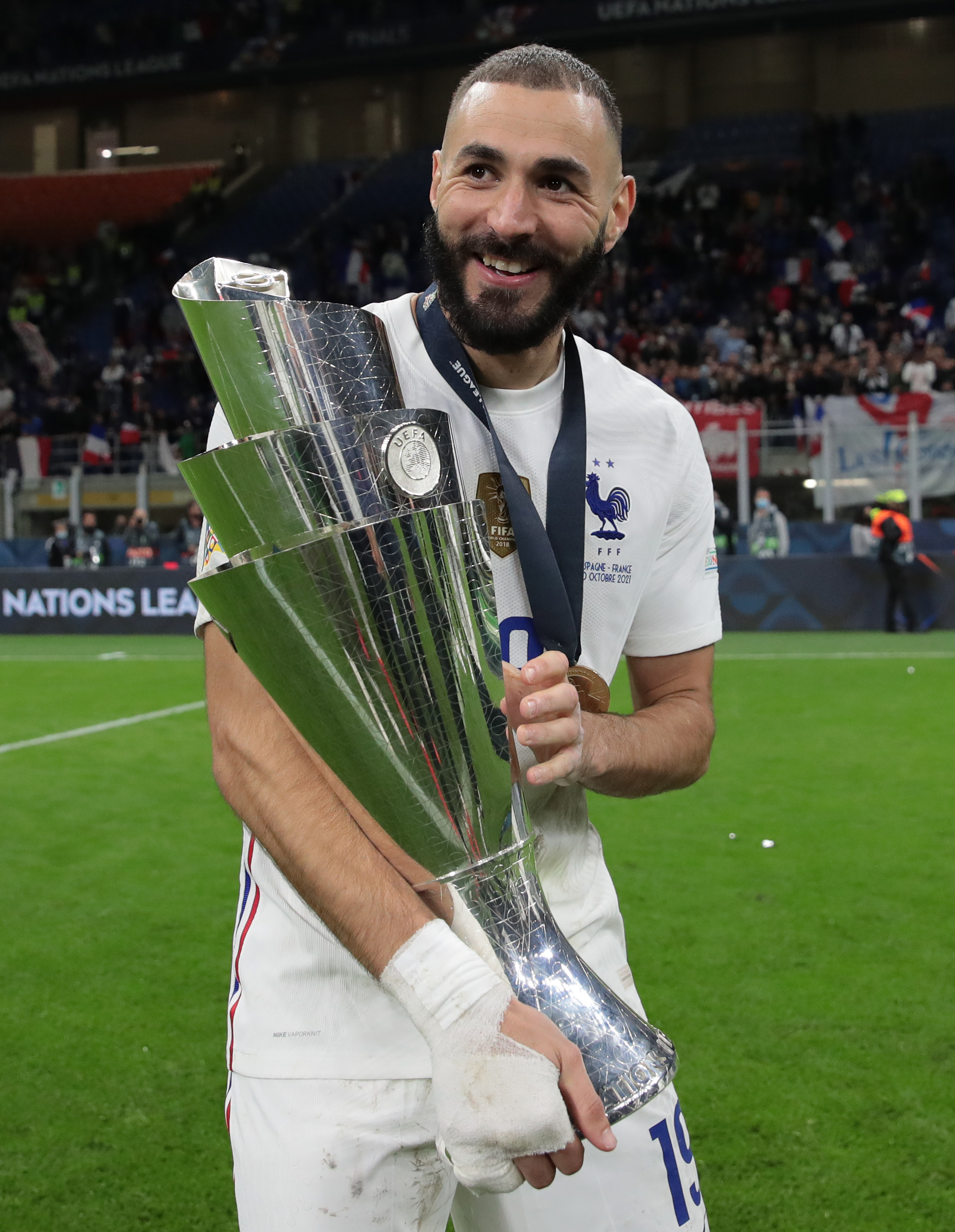 丹麦轻取罗马,本泽马惊艳世界的简单介绍 丹麦轻取罗马,本泽马惊艳世界的简单介绍