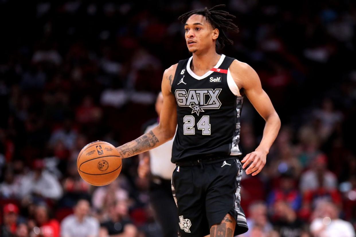 马刺血洗墨西哥男篮，福克斯爆发神勇