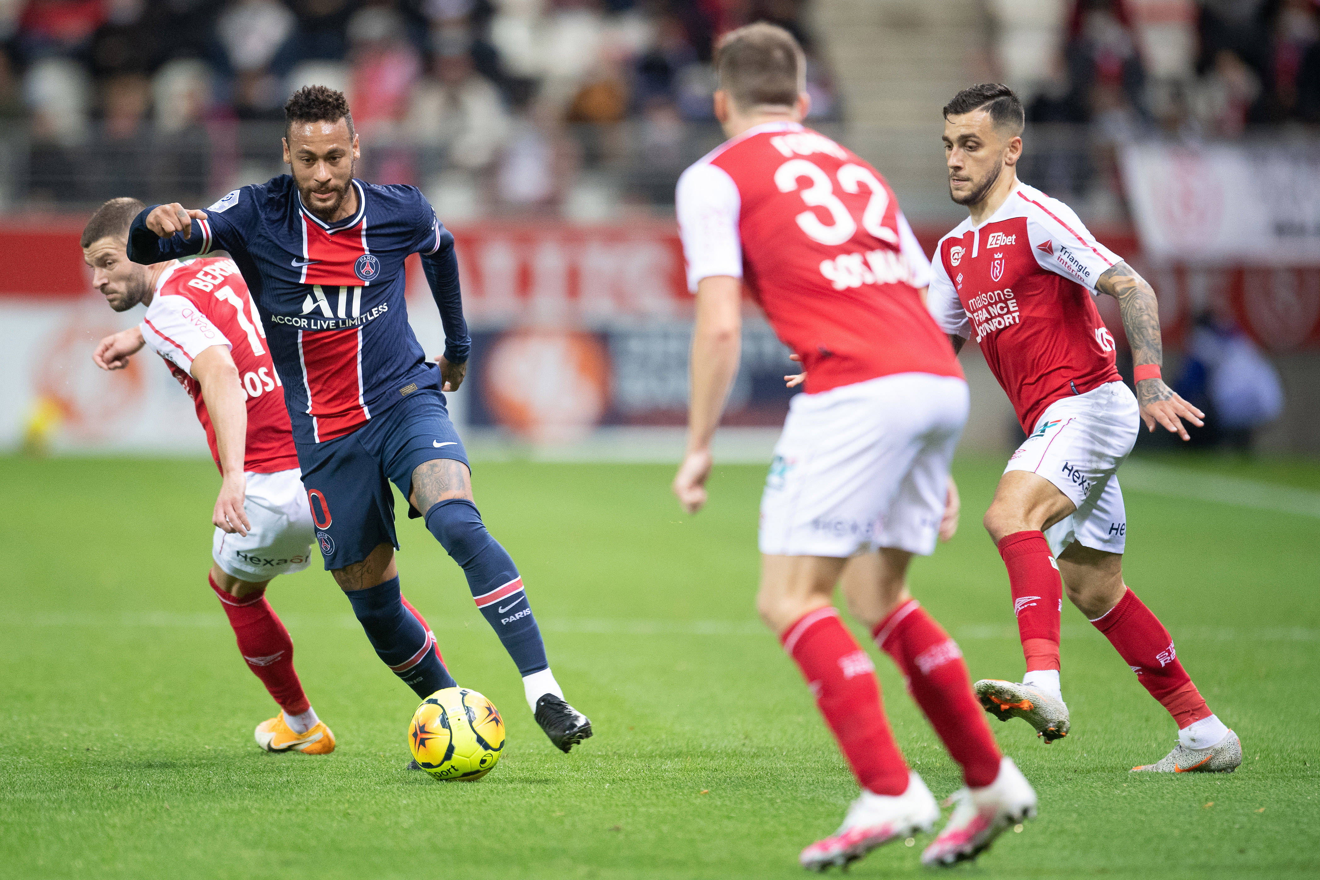 包含巴黎圣日耳曼球员表现出色,队内竞争激烈的词条 包含巴黎圣日耳曼球员表现出色,队内竞争激烈的词条