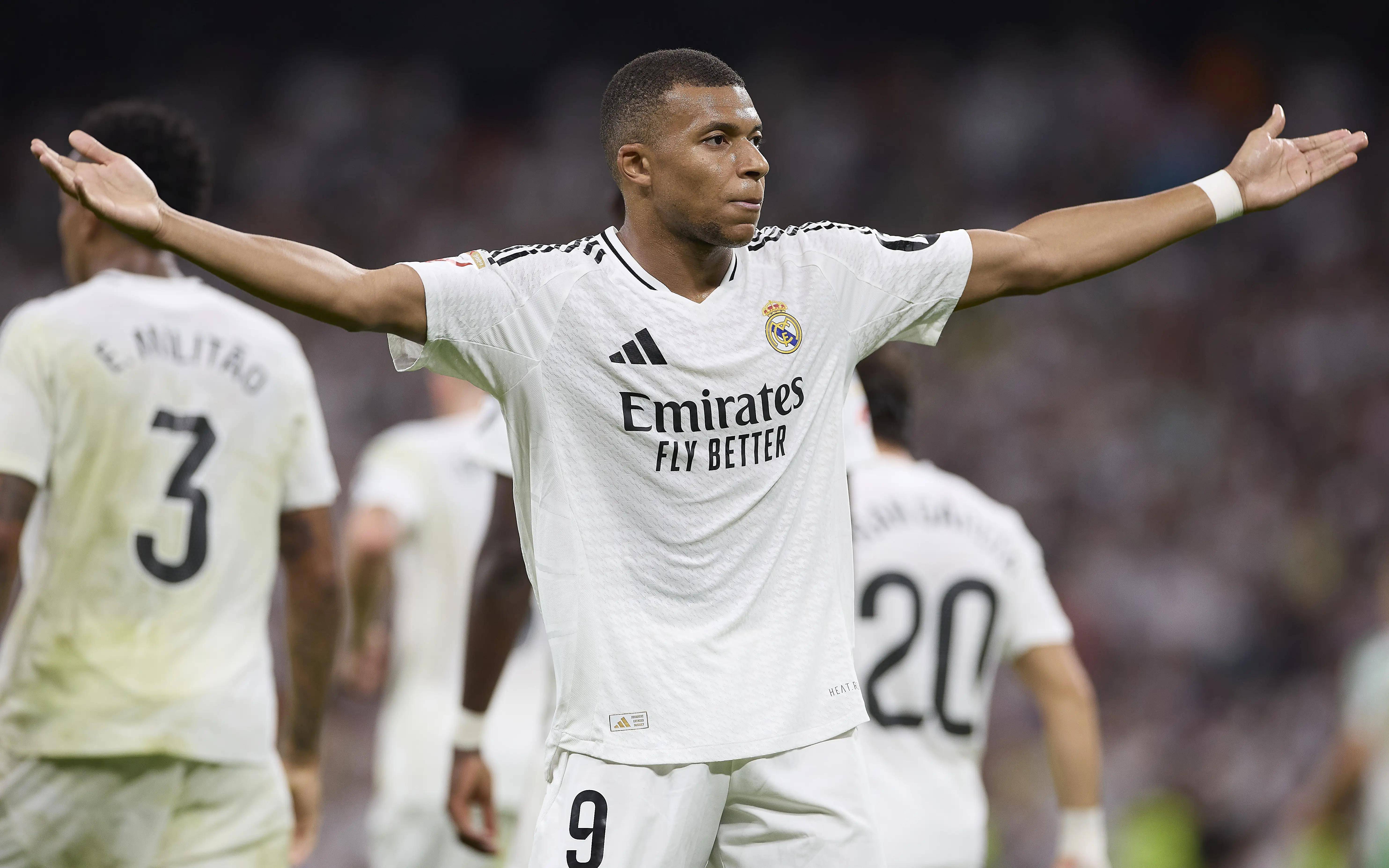 皇家马德里主场4-0击败赫塔菲，豪取3分的简单介绍