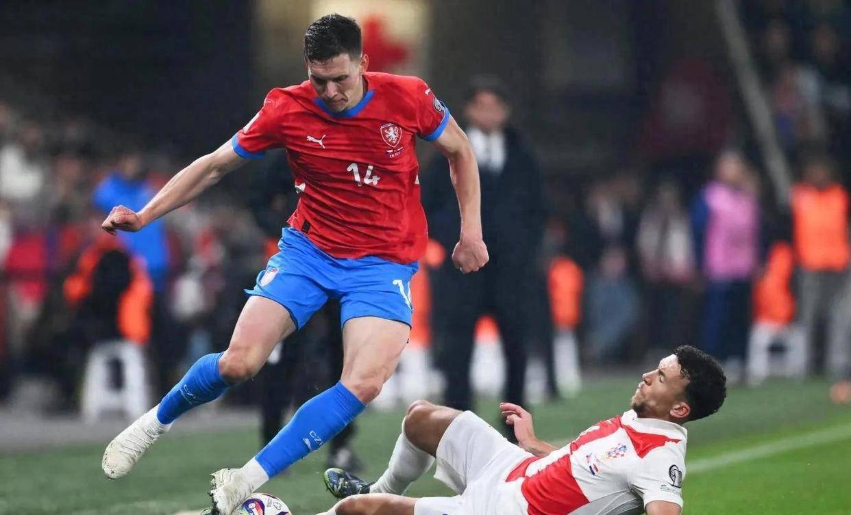 阿尔巴尼亚队在欧洲杯预选赛中取得胜利,一鼓作气!的简单介绍 阿尔巴尼亚队在欧洲杯预选赛中取得胜利,一鼓作气!的简单介绍