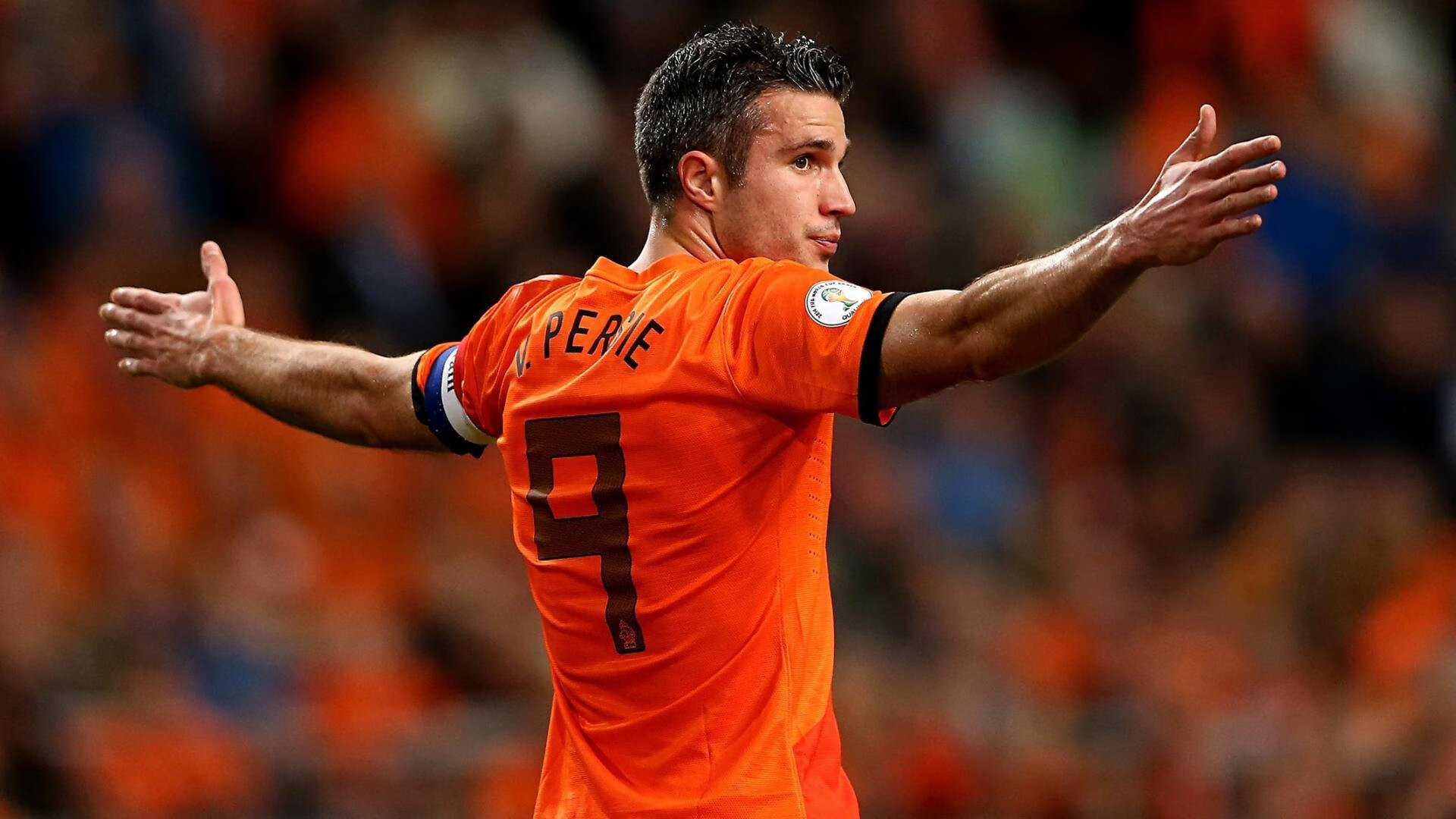 英超争冠焦点战，悬念终结的夜晚与远方的回响