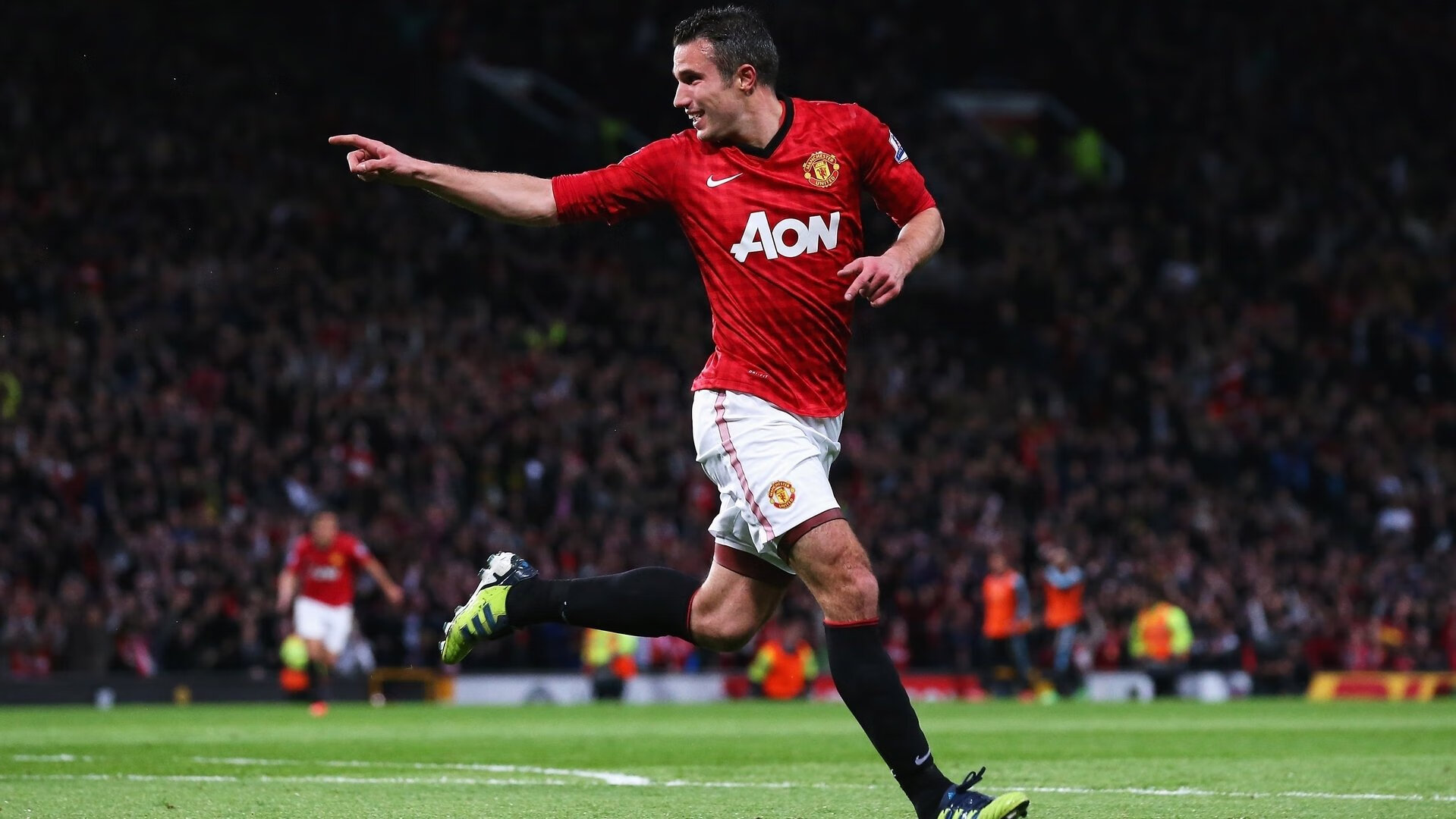 法拉利险胜迈凯伦，维斯塔潘点燃赛场，F1史上最惊心动魄的缠斗之夜